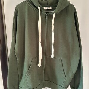 Zenana Outfitters Sweatsuit